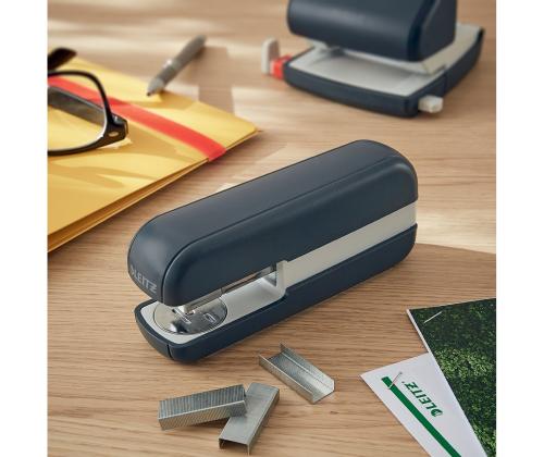 Klammerdaja LEITZ Cosy 30 lehte hall