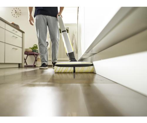 Vacuum Cleaner KARCHER Dry&wet Electric broom White/Black/Yellow Bagless Battery  4.3 kg 1.055-701.0