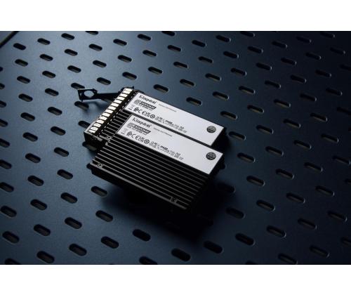 SSD KINGSTON SSD series DC3000ME 7.68TB NVMe NAND flash technology 3D TLC Write speed 10000 MBytes…