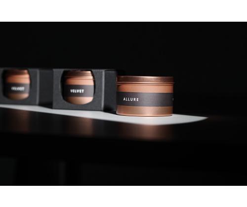 Lõhnaküünal CF Allure 30h kuldses topsis