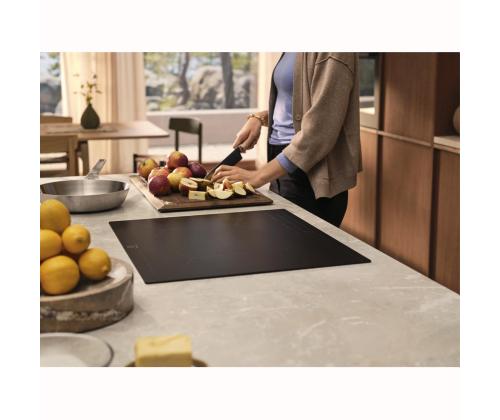 Electrolux 600 SaphirMatt SE® Bridge Hob2Hood, laius 80 cm, must - Integreeritav induktsioonpliidiplaat