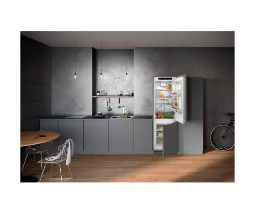 Liebherr, NoFrost, 253 L, kõrgus 177 cm - Integreeritav külmik
