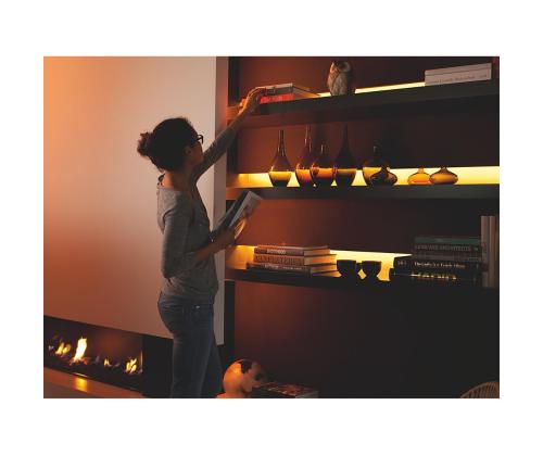 Philips Hue Lightstrip Plus, 2 m, mitmevärviline - LED valgusriba