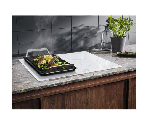 Electrolux, laius 59 cm, raamita, valge - Integreeritav induktsioonpliidiplaat